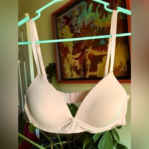 Vince Camuto 34B Smooth Wireless Pink Lightly Padded Bra, Super Comfy + Soft!